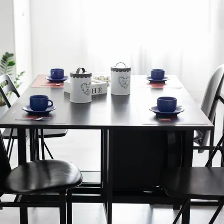 Lady Butterfly - Metro A Lucio Sestio Apartment